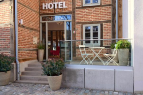 Hotel No. 11
